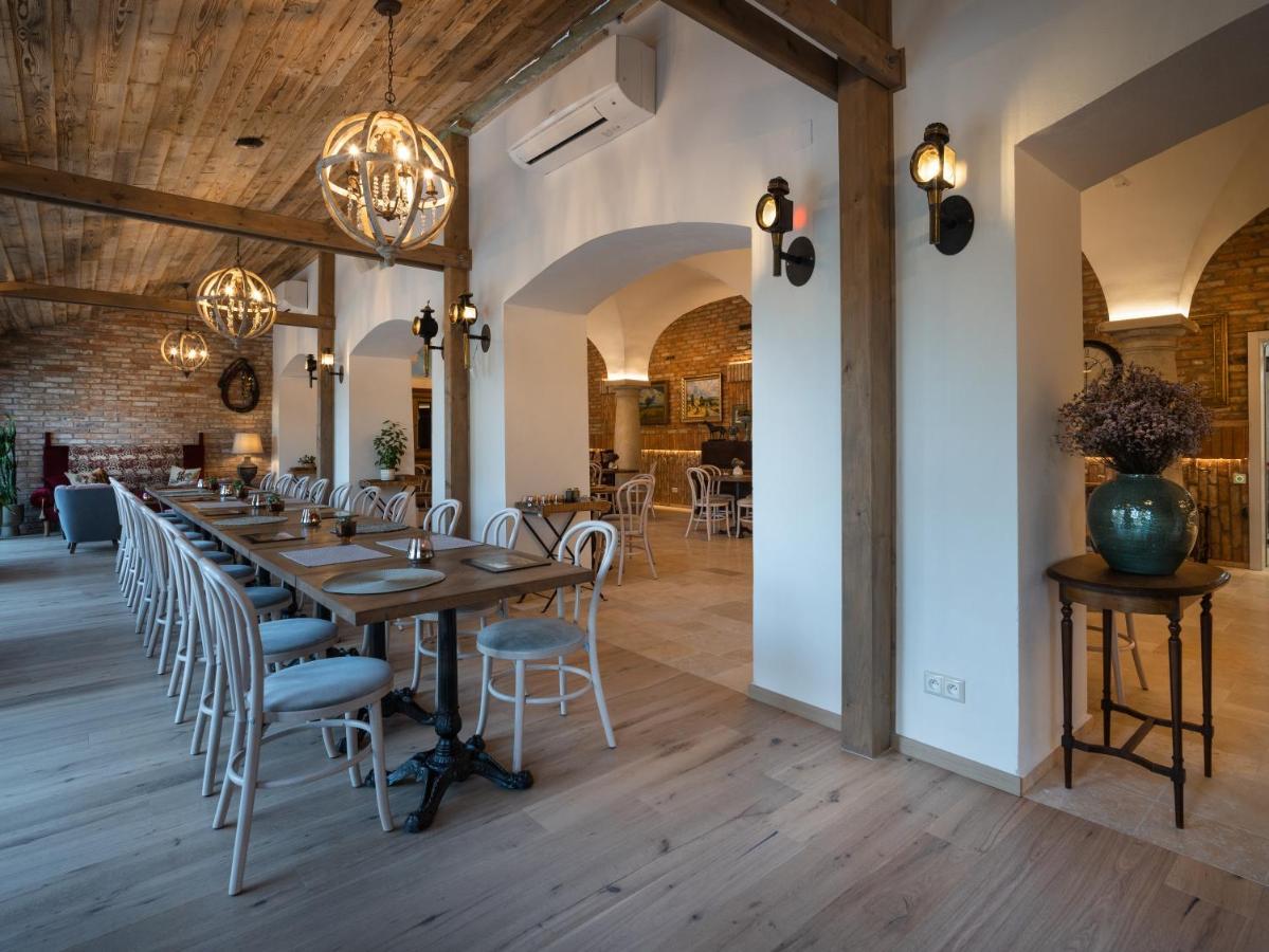 סטופאבה Arkady Hof Hotel מראה חיצוני תמונה