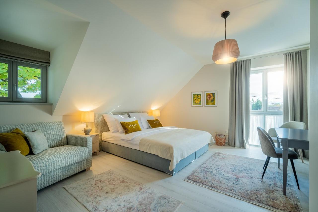 סטופאבה Arkady Hof Hotel מראה חיצוני תמונה