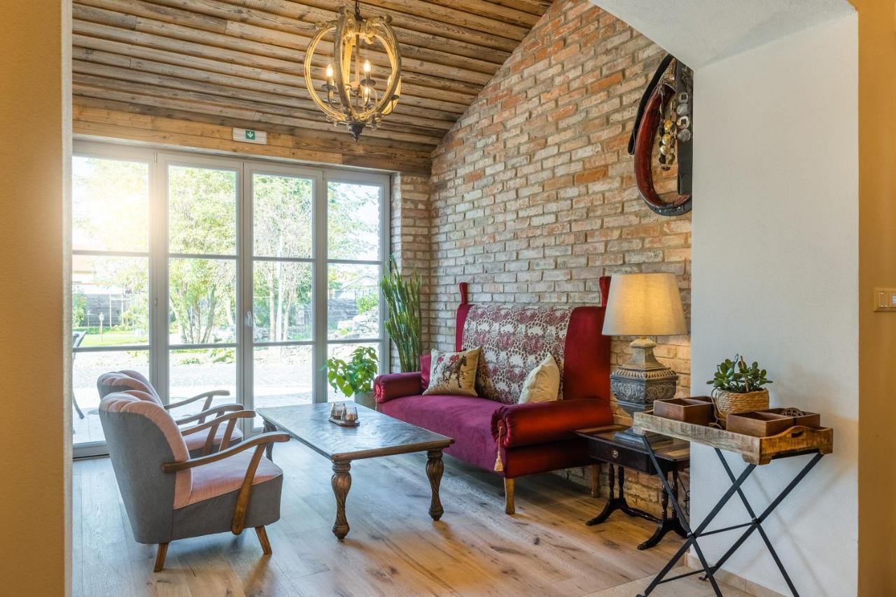 סטופאבה Arkady Hof Hotel מראה חיצוני תמונה
